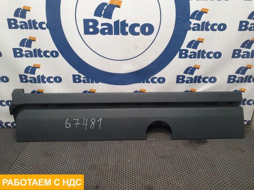 Накладка солнцезащитной шторки правая