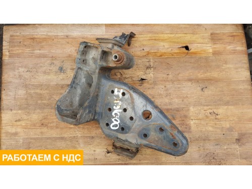 Кронштейн крепления торсиона правый